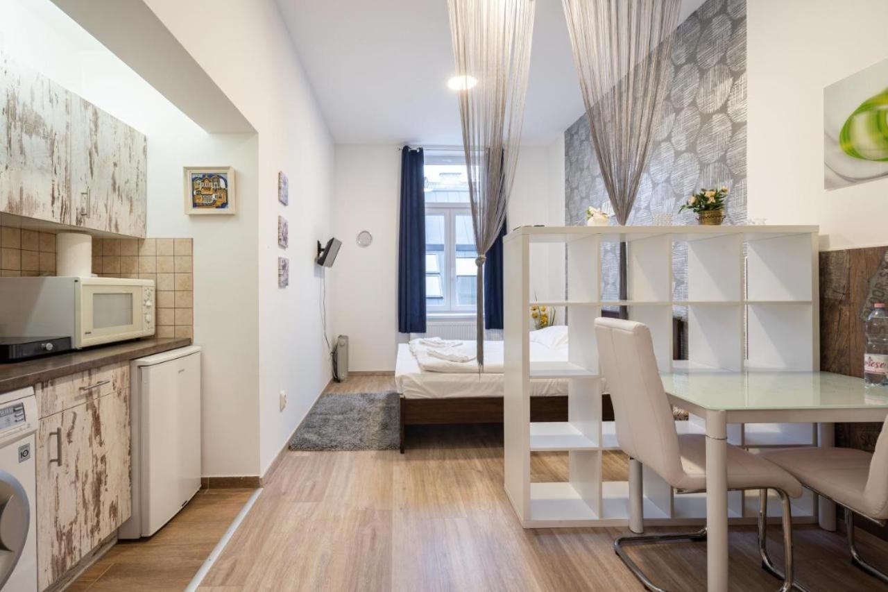 Silver Home Apartments In The City Centre บูดาเปสต์ ภายนอก รูปภาพ