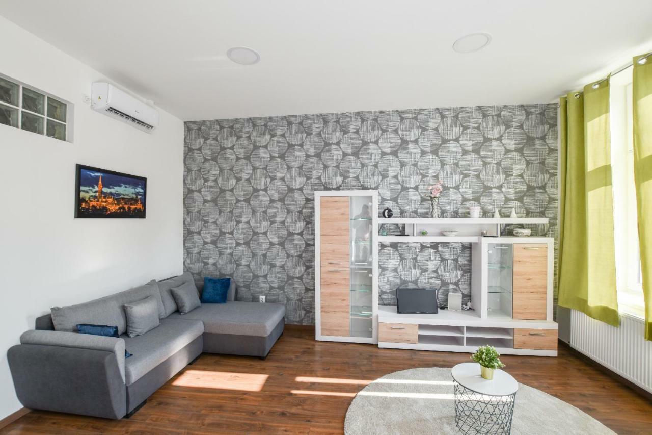 Silver Home Apartments In The City Centre บูดาเปสต์ ภายนอก รูปภาพ